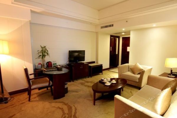 Tianxiachan Hotel (Huanggang)